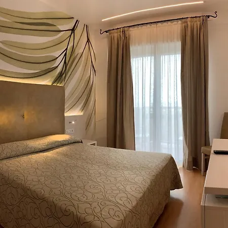 Hotell Eden Caorle